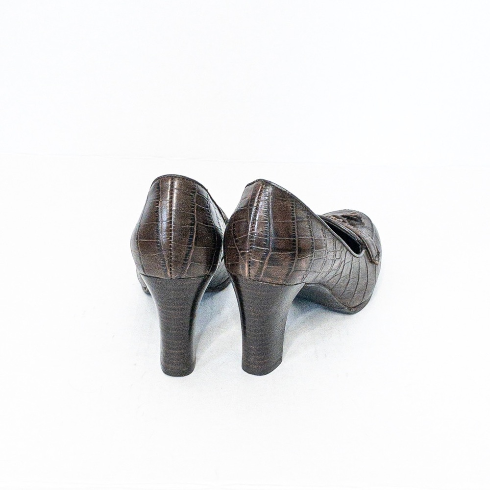 Nine West | Brown Leather Croc Pump - Picture 4 of 5